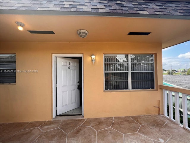 1 of 9 - 410 Se 4th Ave 6, Hallandale Beach, FL