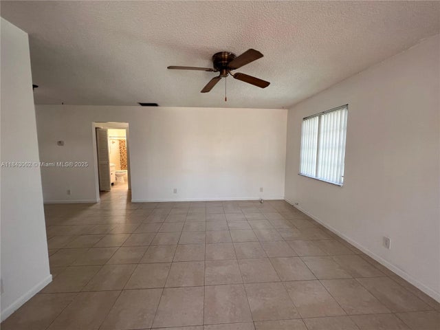 2 of 9 - 410 Se 4th Ave 6, Hallandale Beach, FL