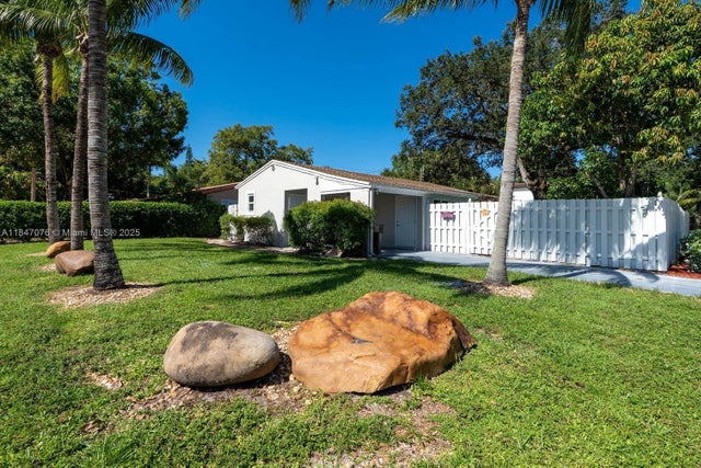 3 of 27 - 1121 Sw 18th Ct 1121, Fort Lauderdale, FL