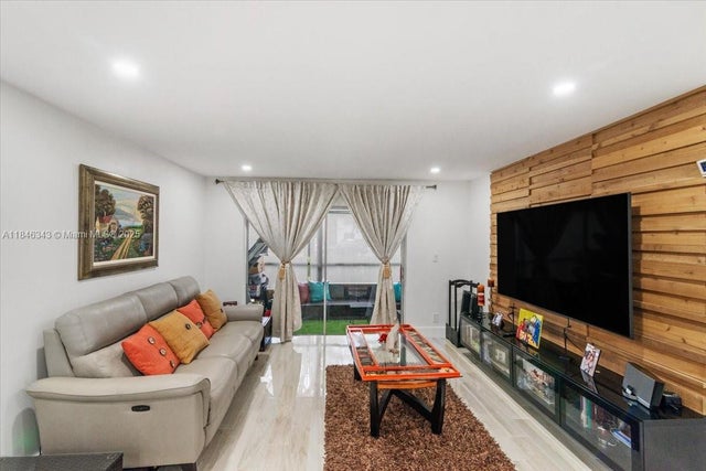 4 of 36 - 2820 Riverside Dr 104-2, Coral Springs, FL