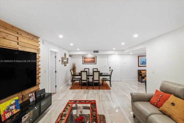 5 of 36 - 2820 Riverside Dr 104-2, Coral Springs, FL