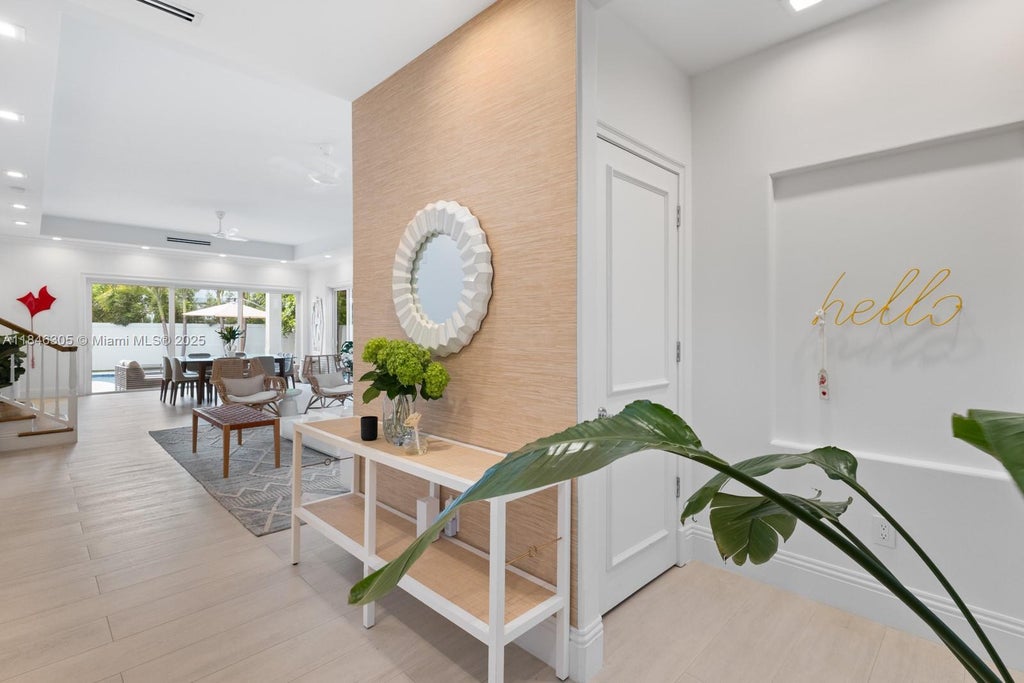 5 Coconut Lane, Key Biscayne