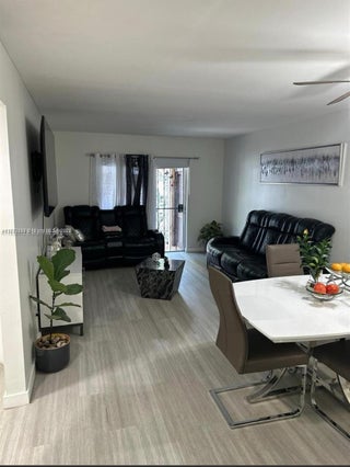 Photo of Listing #A11838012