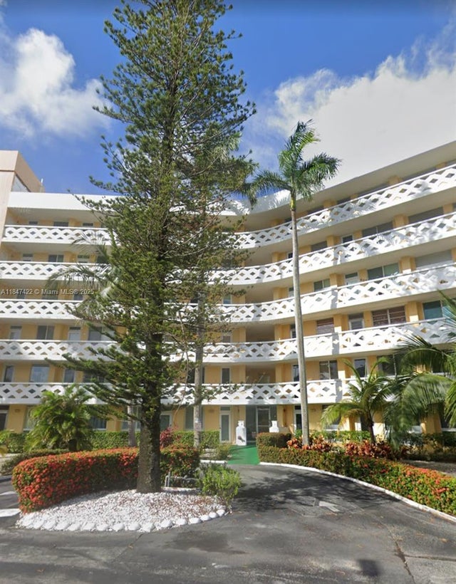 1 of 23 - 2400 Ne 9th St 603, Fort Lauderdale, FL