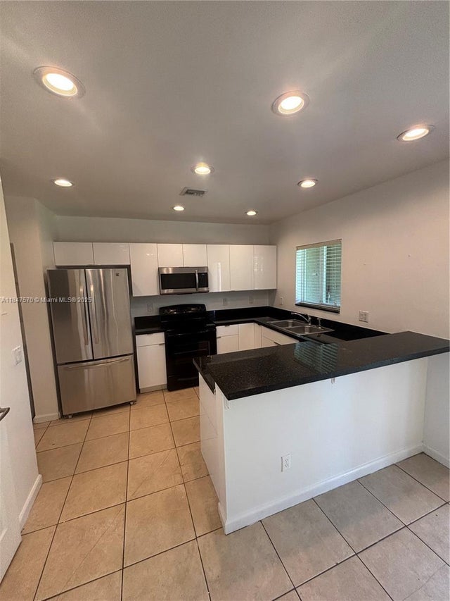 3 of 18 - 820 Nw 2nd Ave 3, Fort Lauderdale, FL