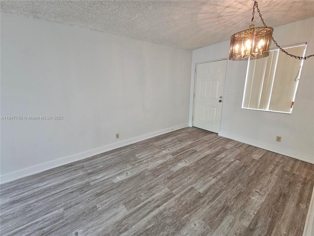 4 of 9 - 2000 N Congress Ave 304, West Palm Beach, FL