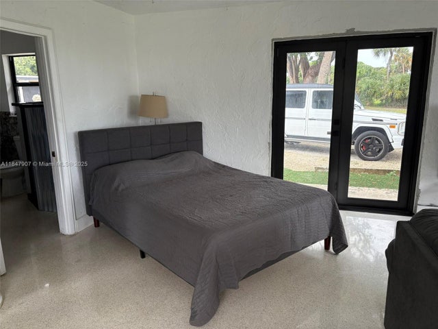 2 of 9 - 6003 S Indian River Dr, Fort Pierce, FL