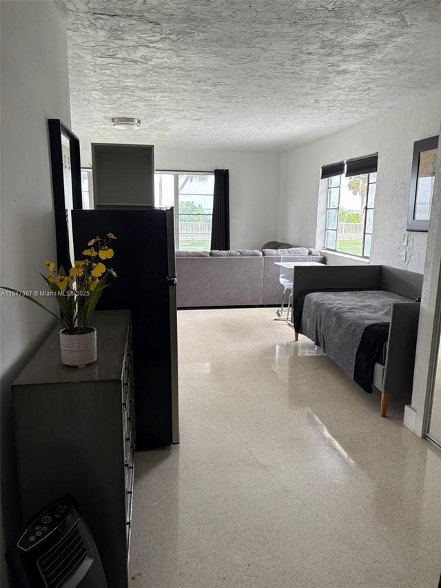 4 of 9 - 6003 S Indian River Dr, Fort Pierce, FL