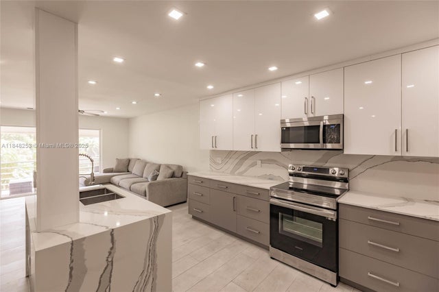 1 of 26 - 4100 N 58th Ave 208, Hollywood, FL