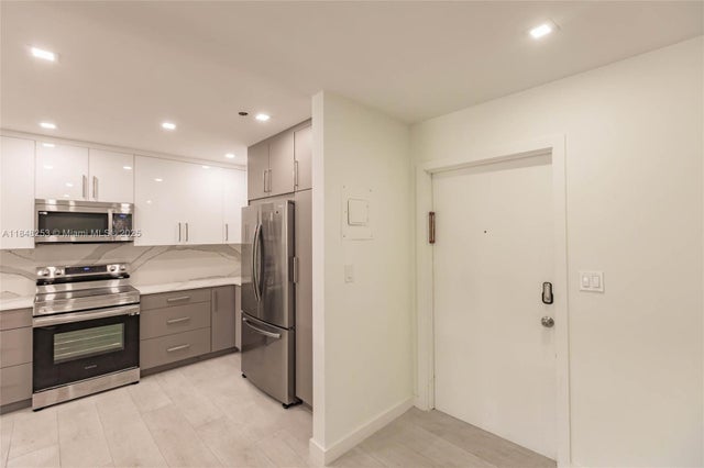 2 of 26 - 4100 N 58th Ave 208, Hollywood, FL
