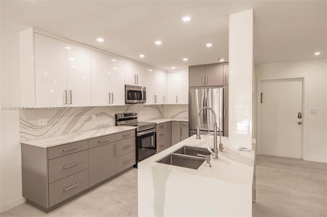 4 of 26 - 4100 N 58th Ave 208, Hollywood, FL
