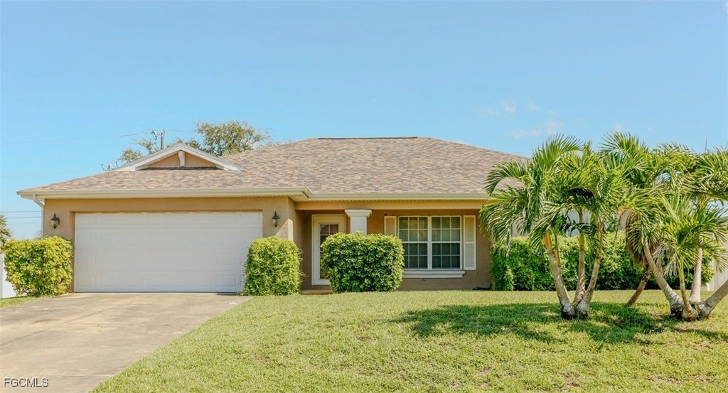 317 Ne 10th Ter, Cape Coral