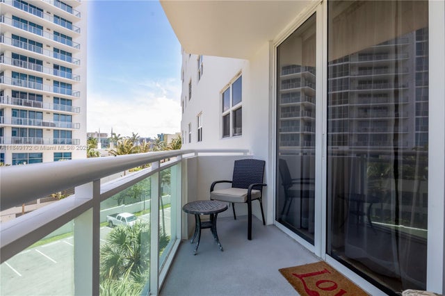 3 of 55 - 3001 S Ocean Dr 425, Hollywood, FL