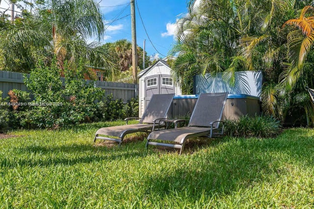 1 of 17 - 5515 Spruce, West Palm Beach, FL