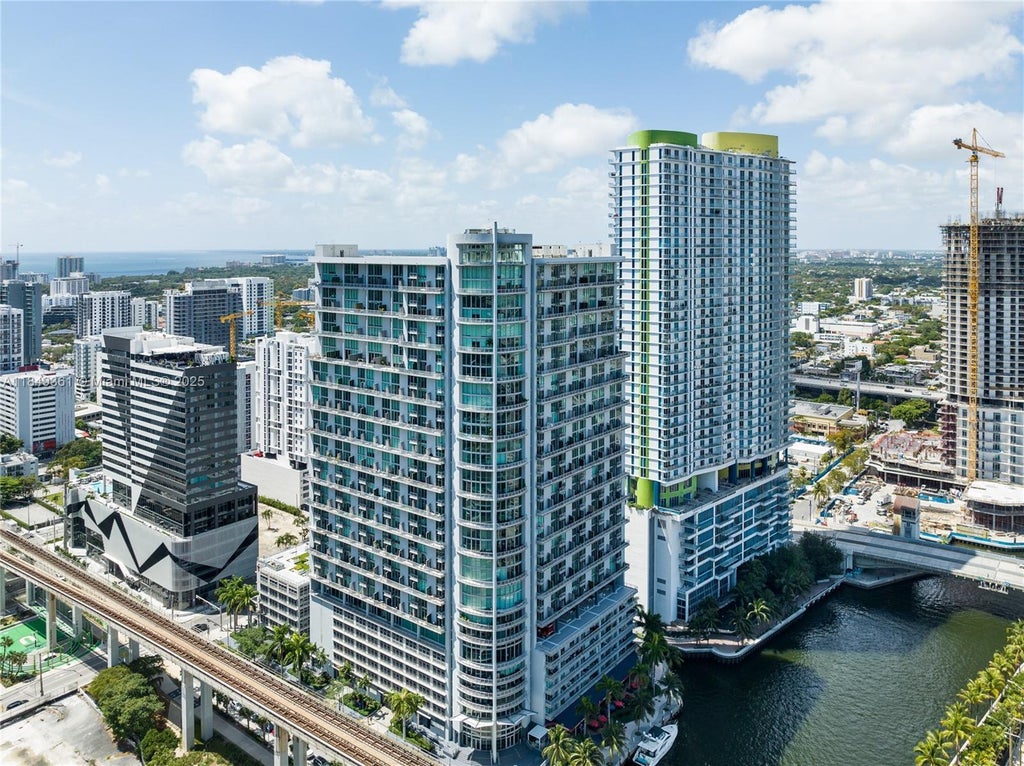 690 Sw 1st Ct 2920, Miami
