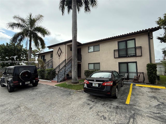 2 of 3 - 100 Se 5th Ave 6, Hallandale Beach, FL