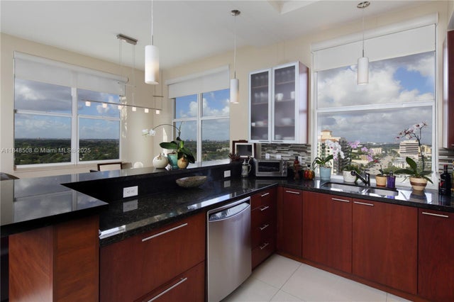 2 of 23 - 1607 Ponce De Leon Blvd 12e, Coral Gables, FL