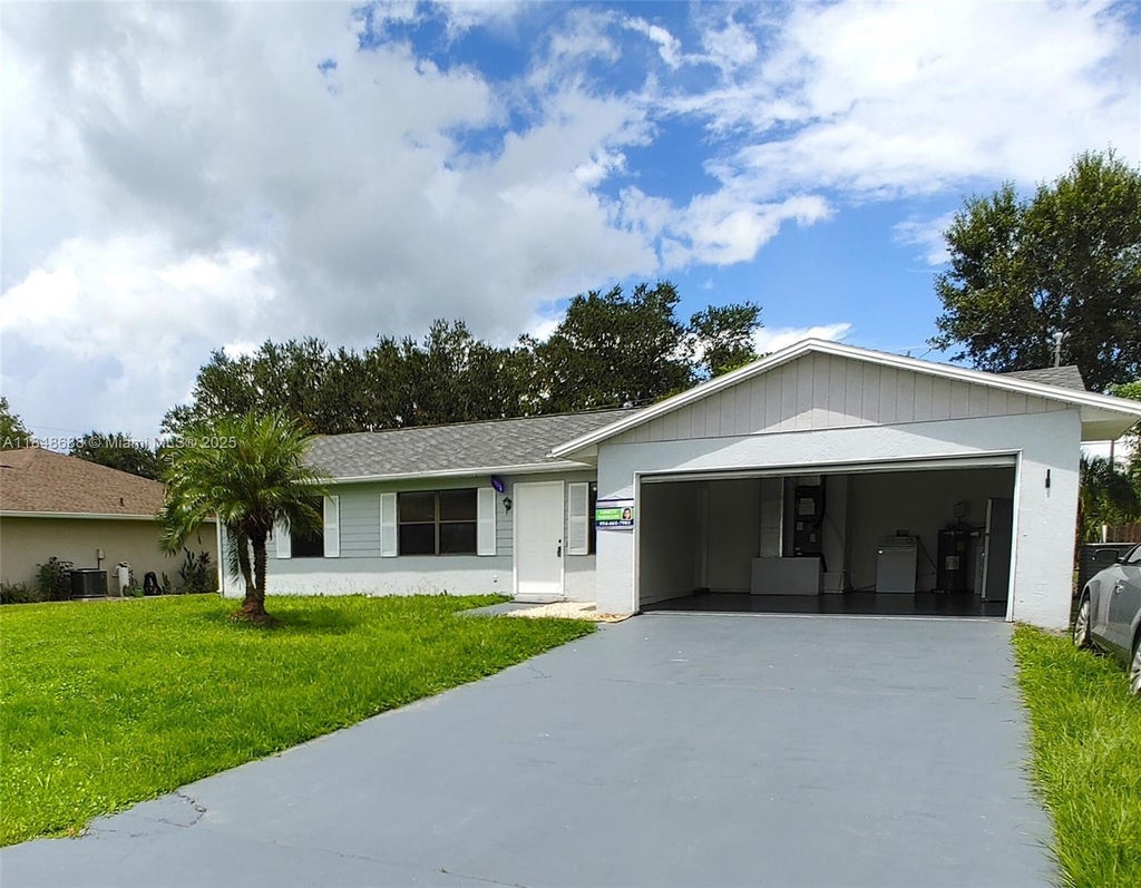 21548 Seyburn Ter, Port Charlotte