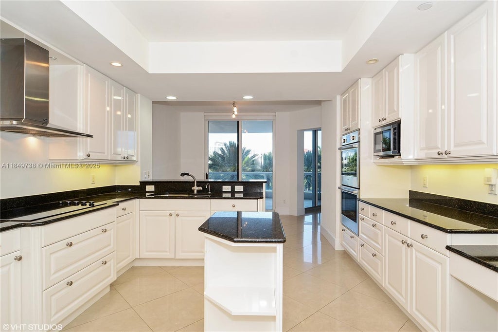 21200 Point Pl 404, Aventura