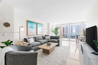 Photo of Listing #A11849843