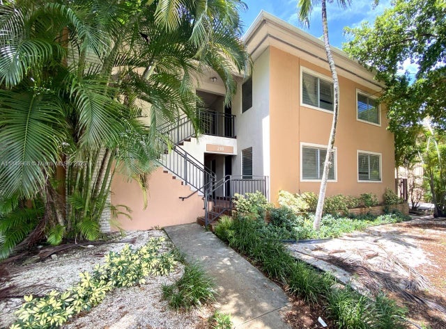 1 of 12 - 218 Santillane Ave 14, Coral Gables, FL