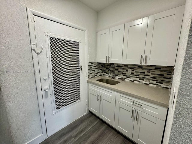 5 of 12 - 218 Santillane Ave 14, Coral Gables, FL