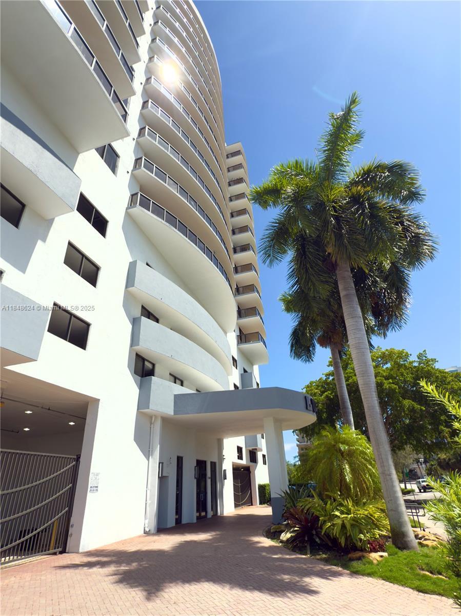 2301 Sw 27th Ave 806, Miami