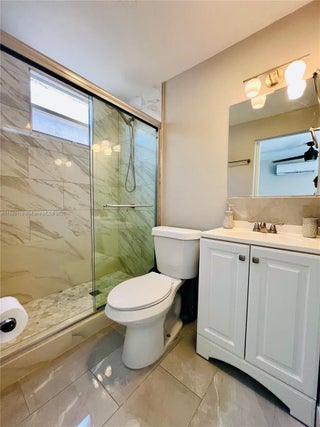 Photo of Listing #A11848159