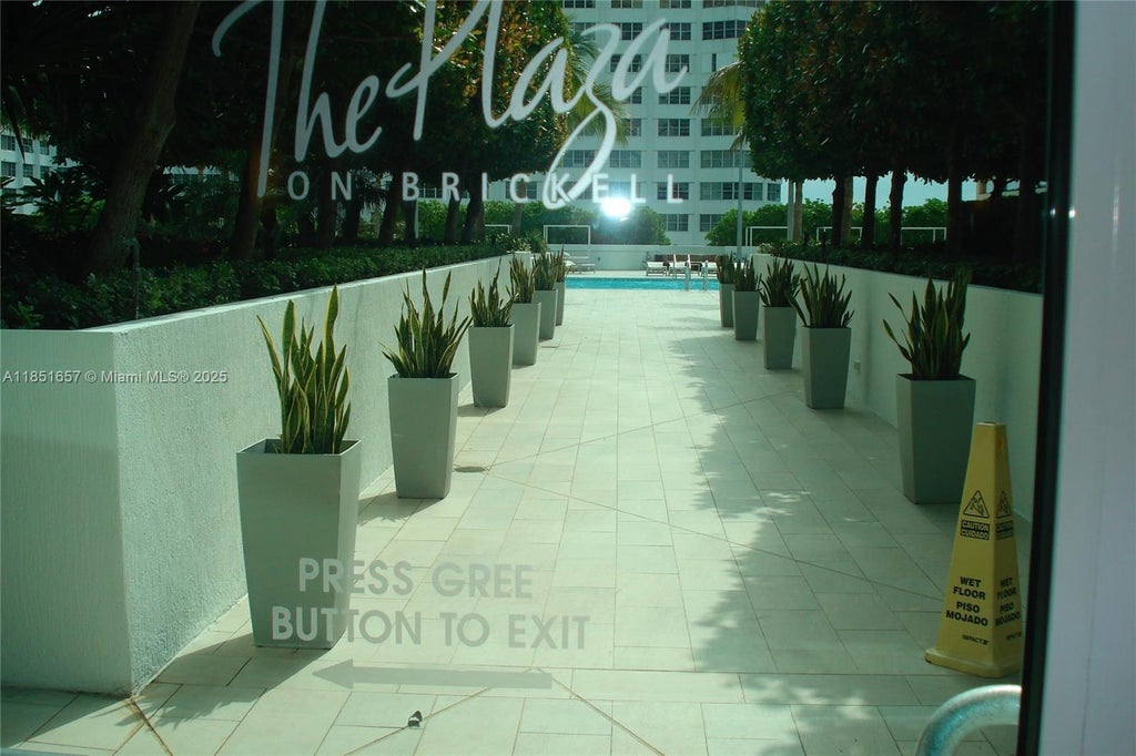 951 Brickell Ave 1007, Miami
