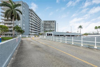 Photo of Listing #A11851893