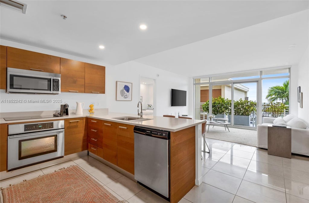 3250 Ne 1st Ave 605, Miami