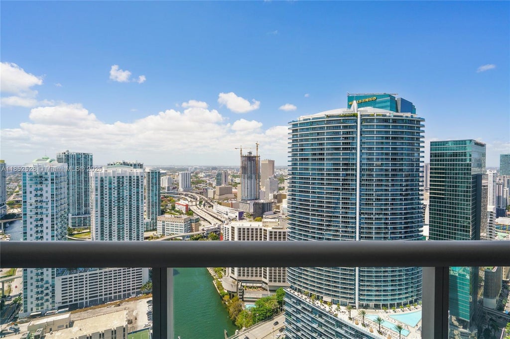 465 Brickell Ave 3806, Miami