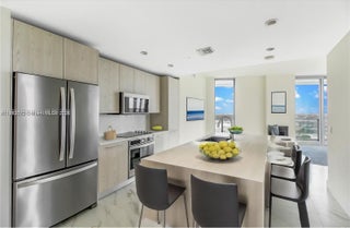 Photo of Listing #A11853070