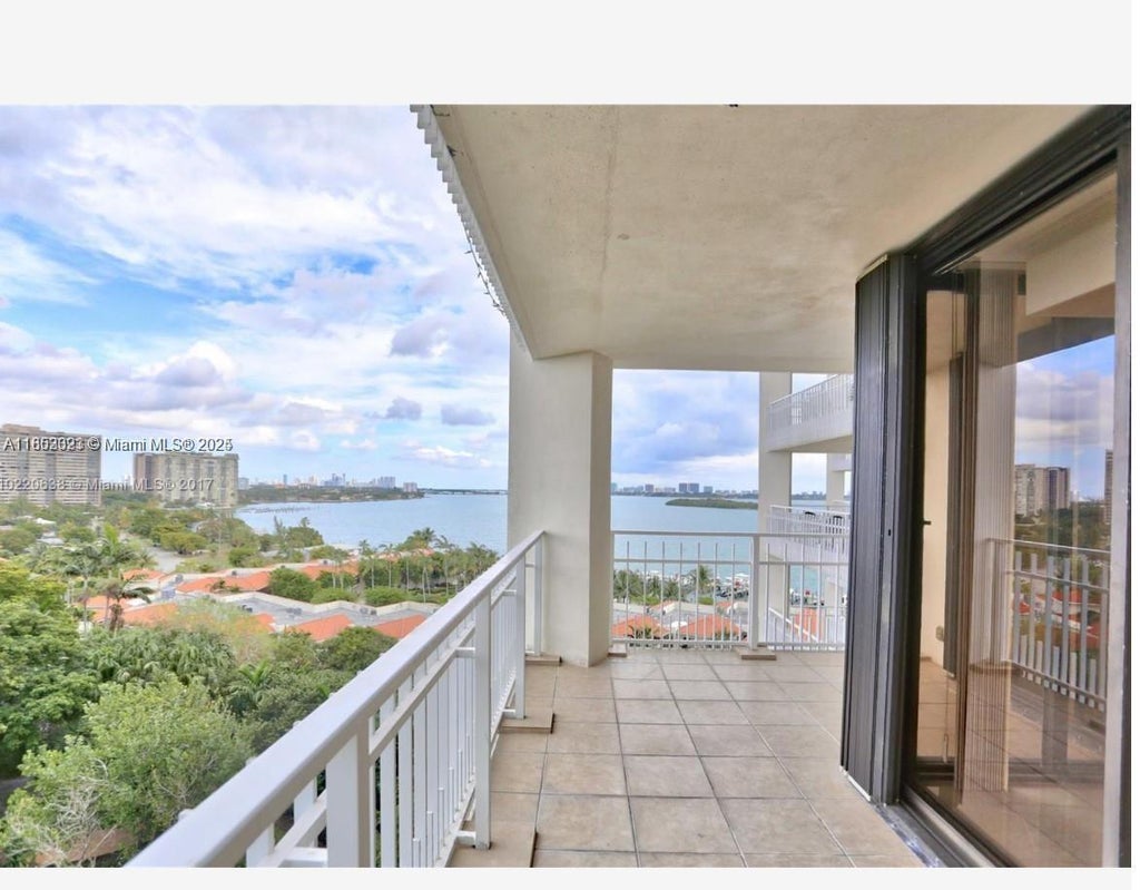 4000 Towerside Ter 1007, Miami