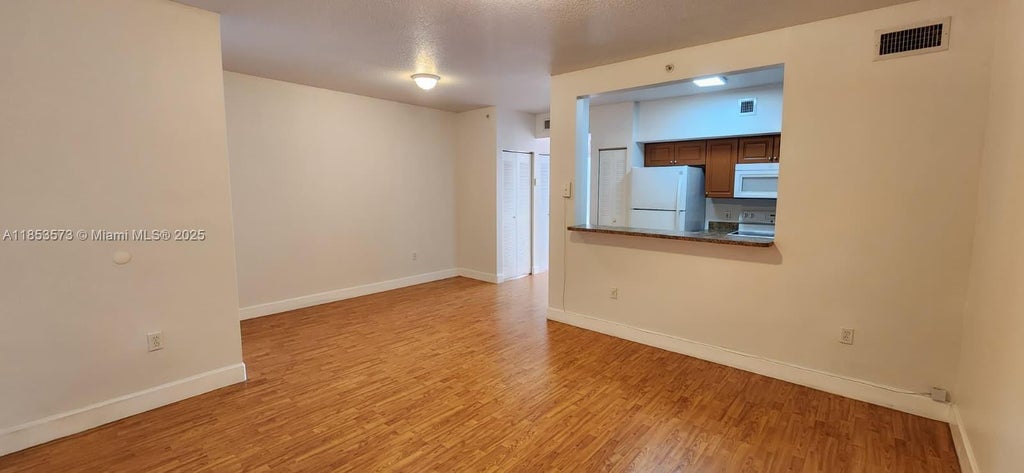 115 Sw 42 Av 407, Coral Gables