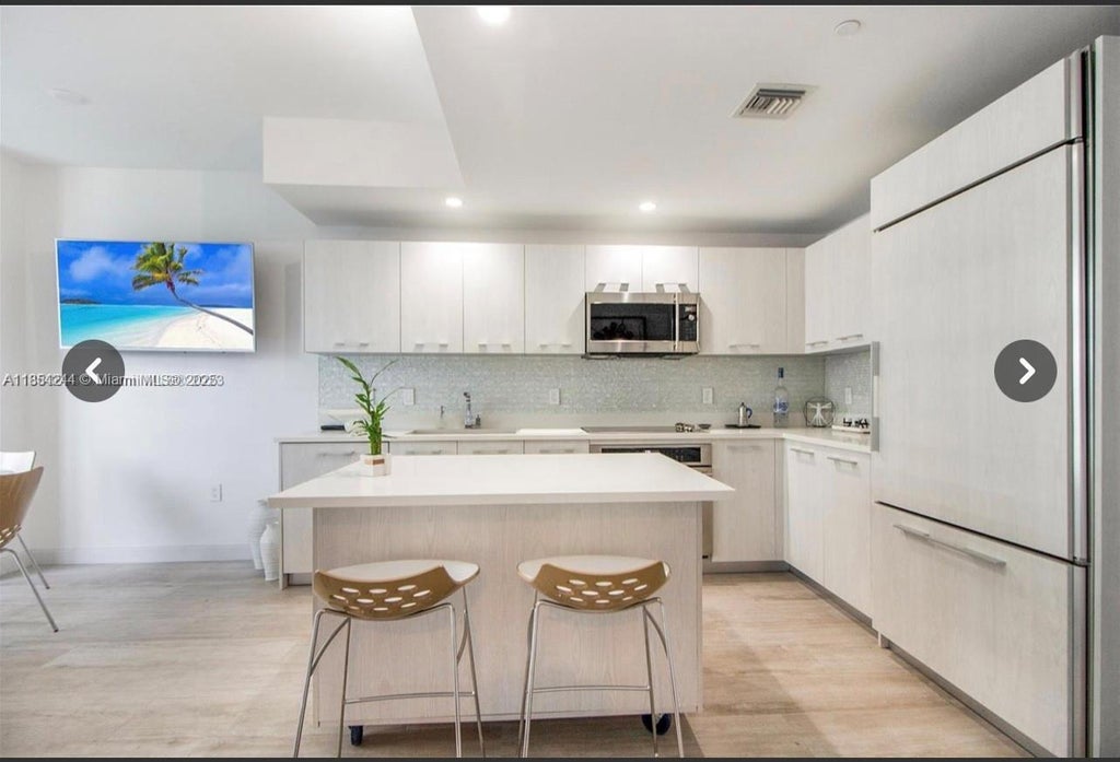 55 Sw 9th St 3802, Miami