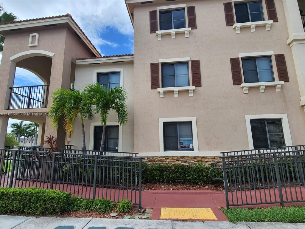 22551 Sw 88th Pl 101-1, Cutler Bay