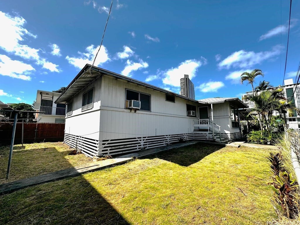 807 Kaaloa Street, Honolulu