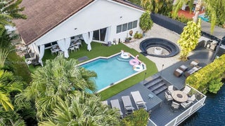 Photo of Listing #A11855710