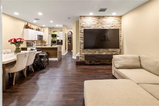 Photo of Listing #A11855805