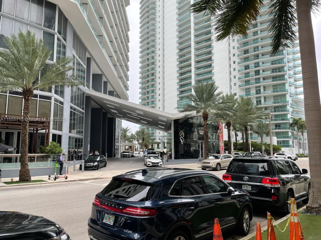 170 Se 14th St 1904, Miami