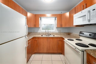 Photo of Listing #A11855953