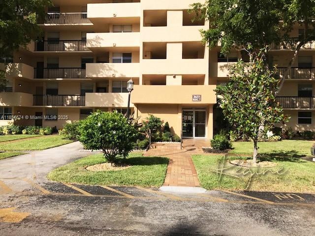 3651 Environ Blvd 256, Lauderhill