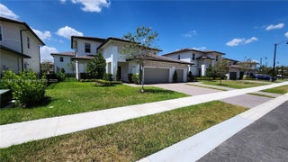 Photo of Listing #A11857047