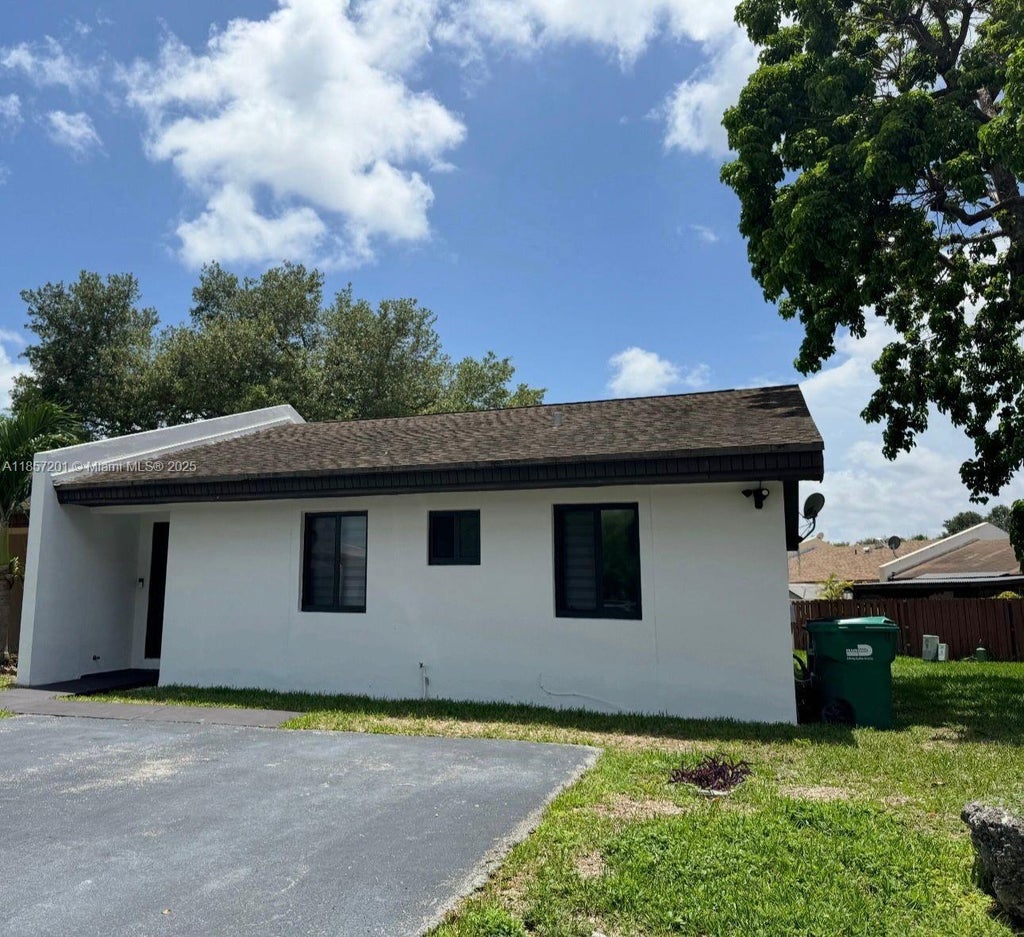 5402 Sw 138th Ave 5402, Miami