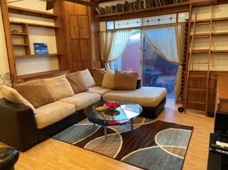 Photo of Listing #A11857585