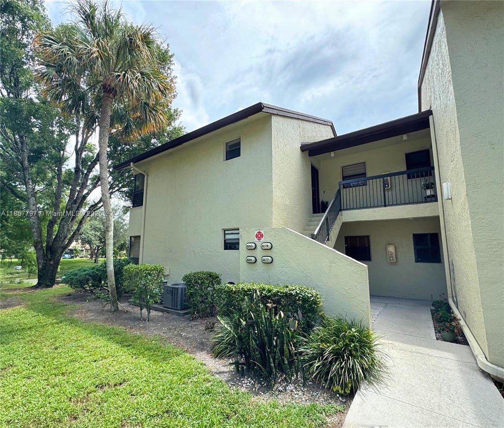 3283 Cocoplum Cir 3332, Coconut Creek