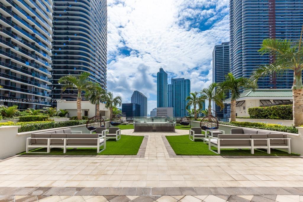 999 Sw 1st Ave 2307, Miami