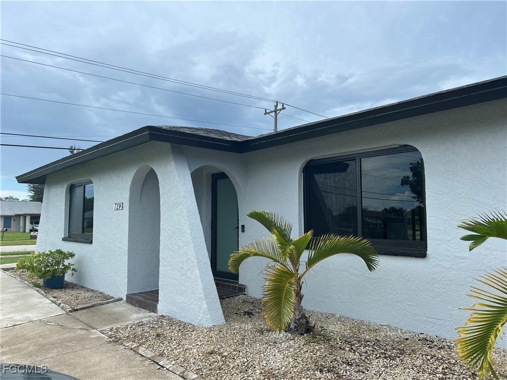 729 Sw 46th St, Cape Coral