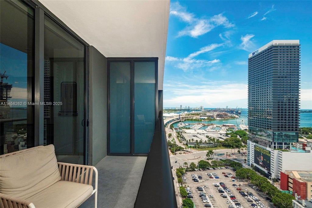 159 Ne 6th St 2512, Miami